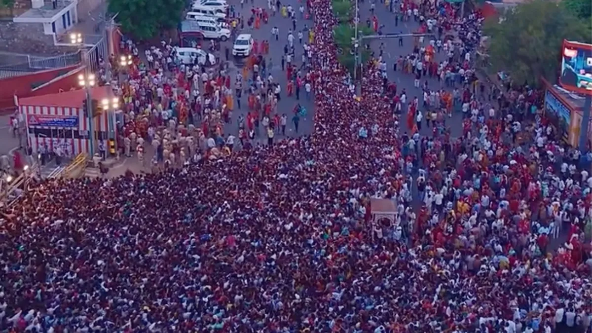 Millions line up for ‘sacred henna’ at Indian temple