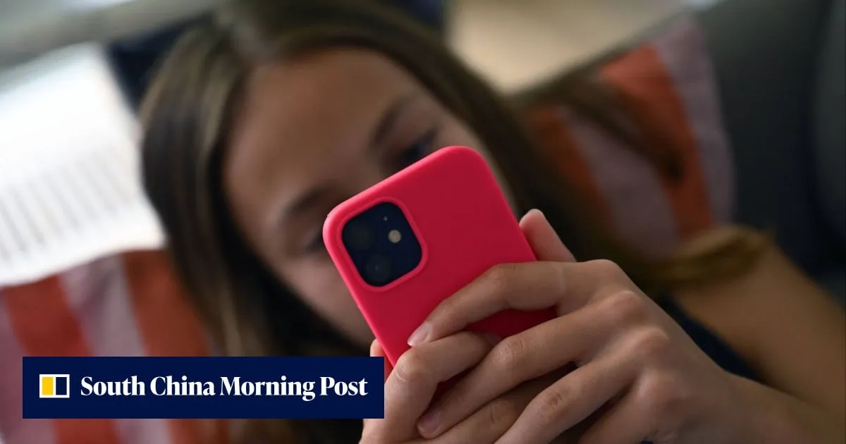 EU to propose curbing social media, online games for under 15s