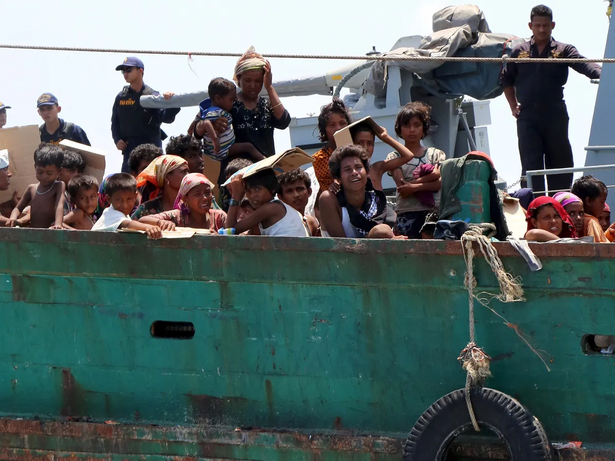 Malaysia offers to invite Myanmar leader in Rohingya repatriation push