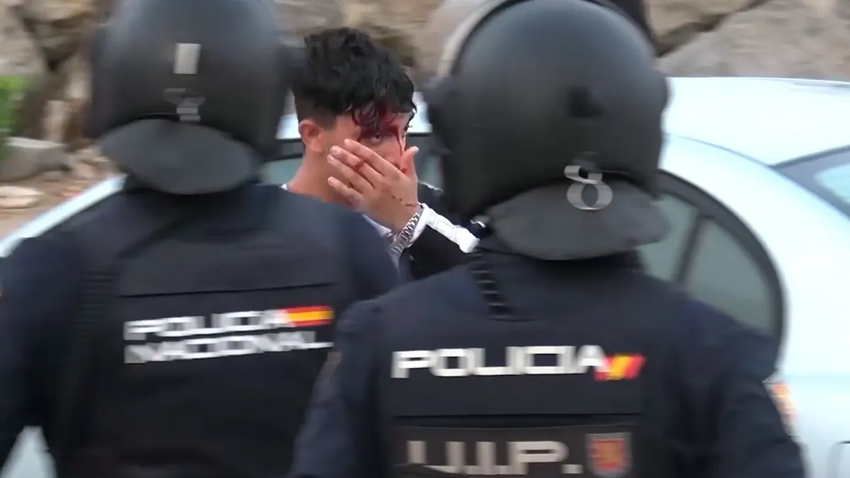 Police hit migrants with batons during camp transfer in Ceuta