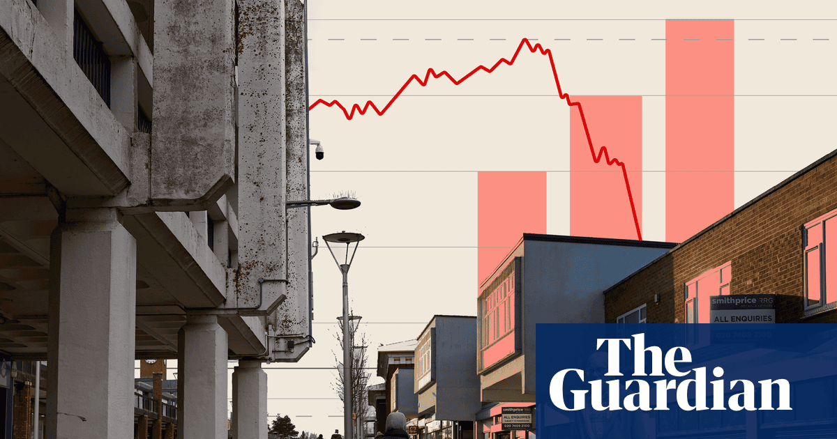 ‘You’d be ashamed to bring someone here’: The struggling billionaire-owned high street that shows Reform’s road to No 10
