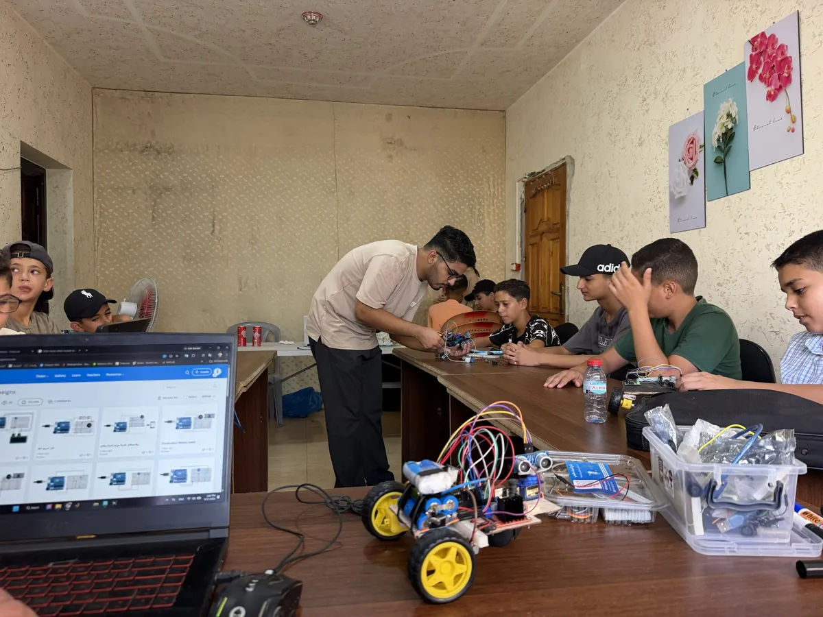Lacking equipment, but not ambition: Gaza students try to keep up with tech