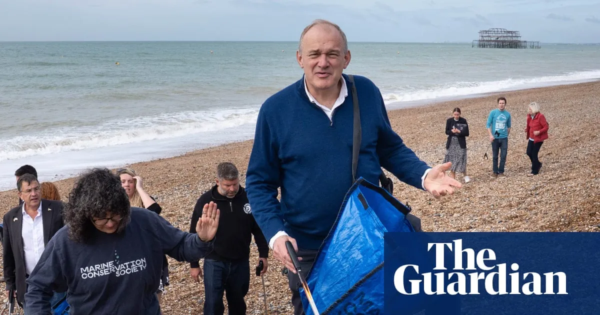 Ed Davey promises £17bn income tax cut if Lib Dems are elected