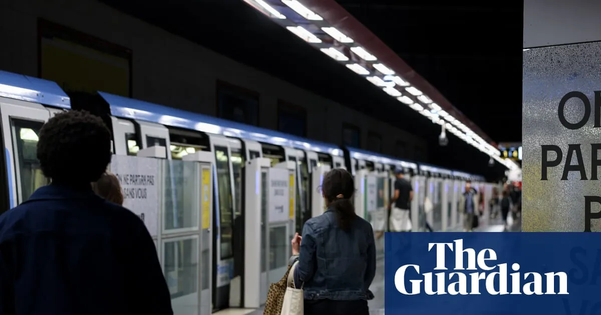 Clan leader in Paris sentenced to eight years over child pickpocketing gangs