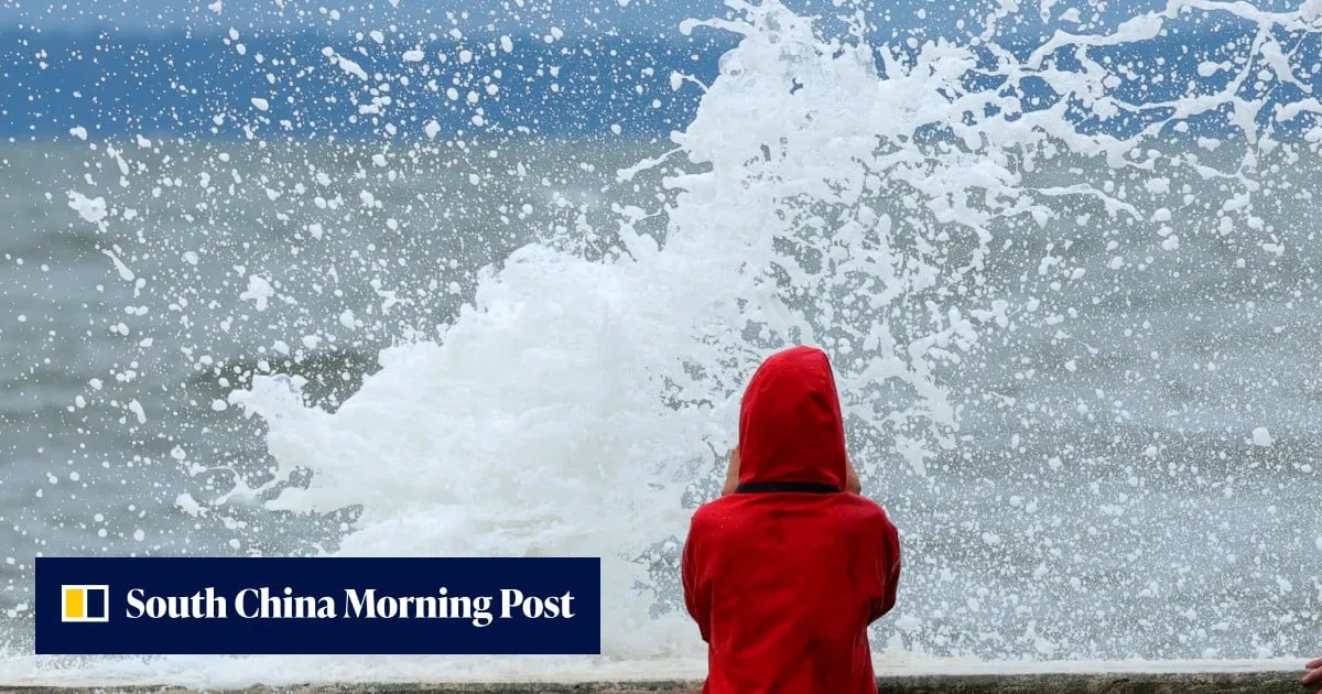 Powerful storm pummels northeast US with rain and high winds