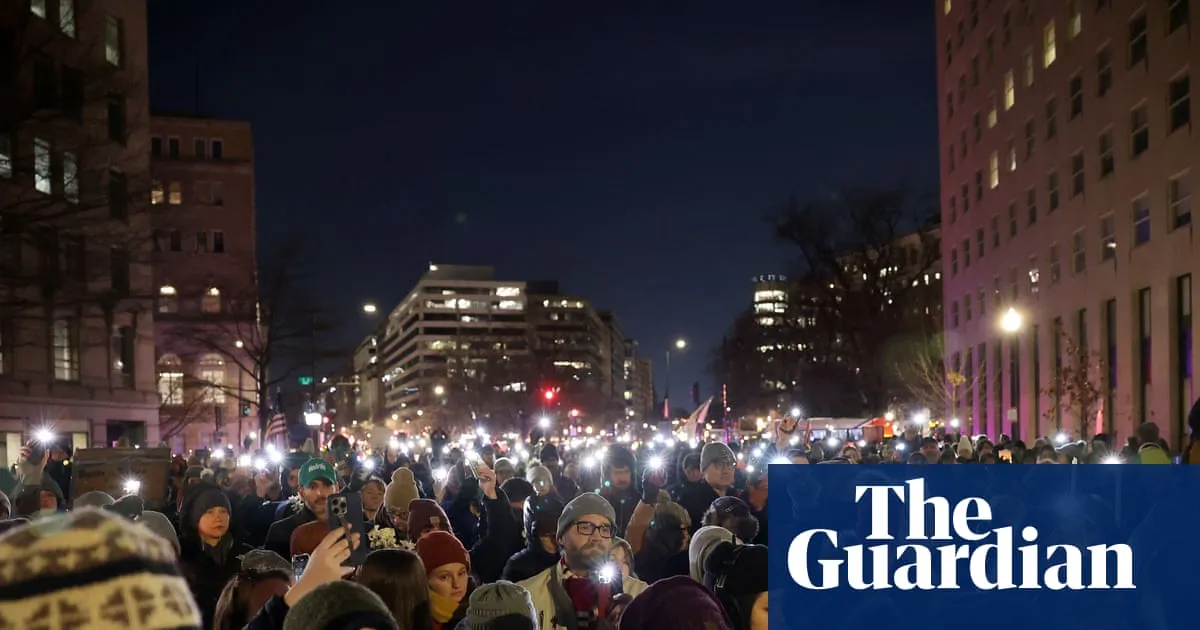 Judge blocks Trump officials from detaining refugees in Minnesota
