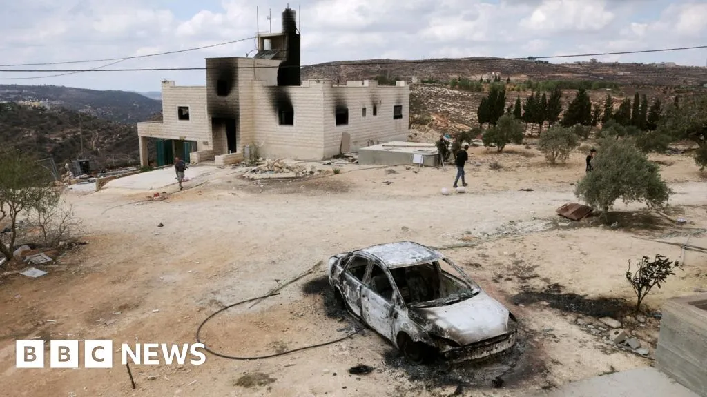 Israeli settlers attack West Bank village and block Palestinian family's return home