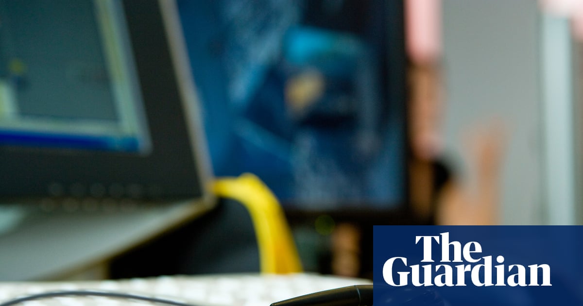 ‘Gobsmacked’: Australian workplace relations department to replace short-term staff with third-party contractor