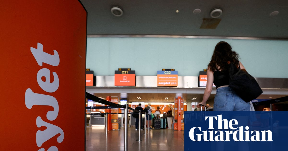 EU proposals for free extra cabin bags on planes ‘lunatic idea’, says easyJet