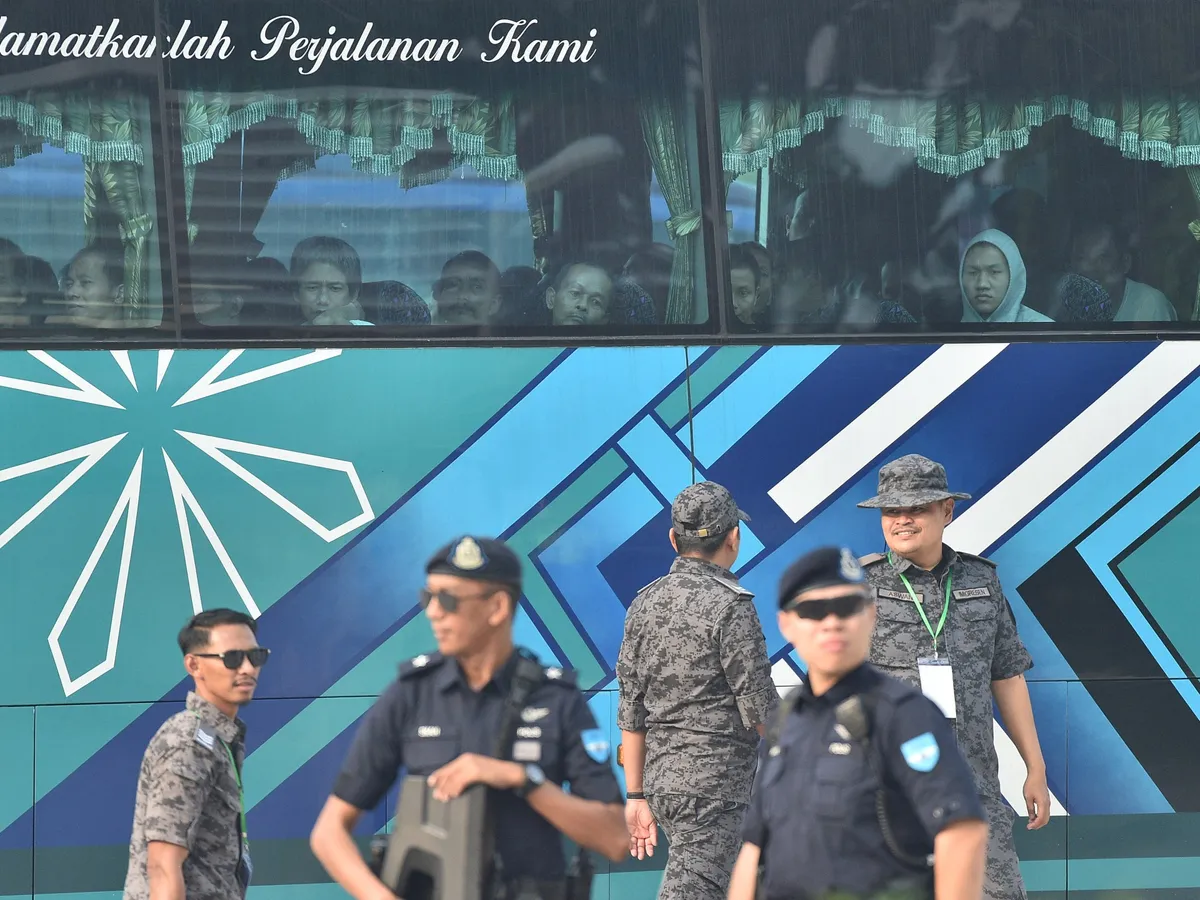 Nearly 1,500 migrants arrive in Myanmar from Malaysia despite UN warnings