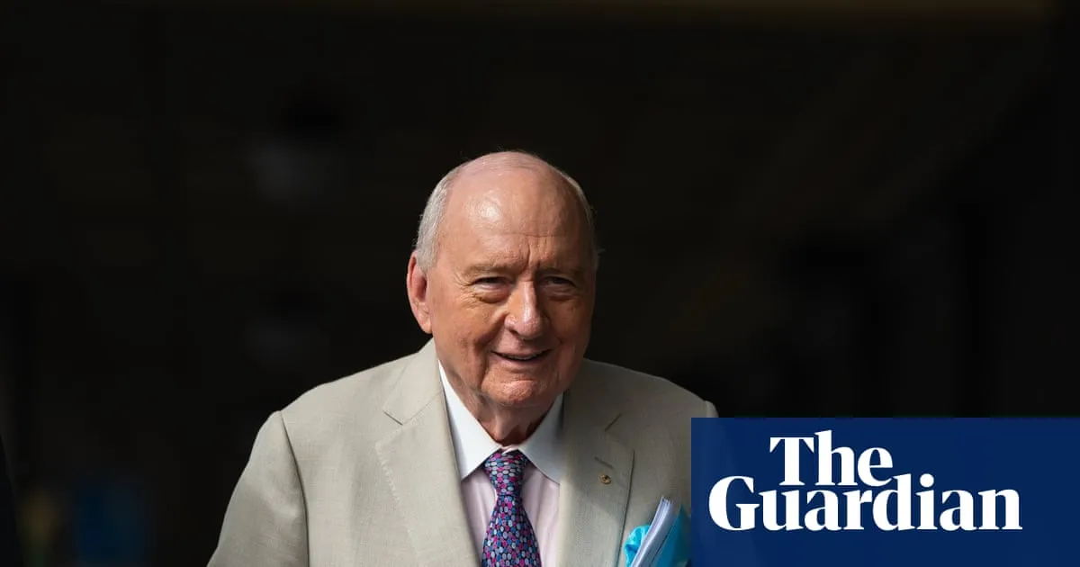 Alan Jones corresponded with 13-year-old who asked for financial help, court hears