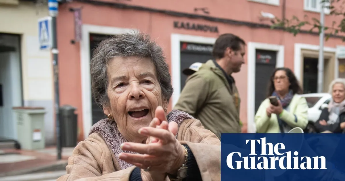 María del Carmen Abascal, symbol of Spain’s housing protests, dies aged 87