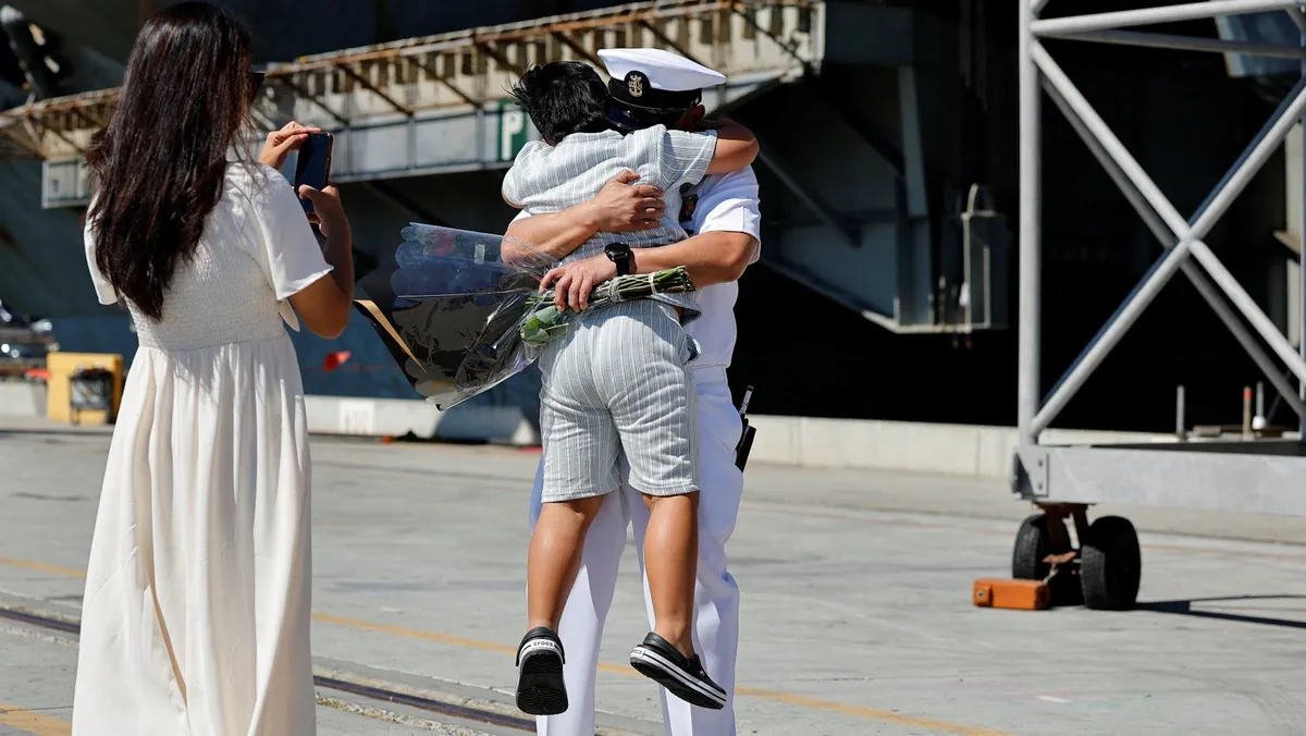 USS Abraham Lincoln returns after record-breaking deployment
