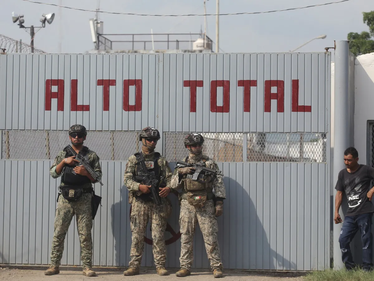 Mexico prison clash in strife-torn Sinaloa state leaves 10 dead