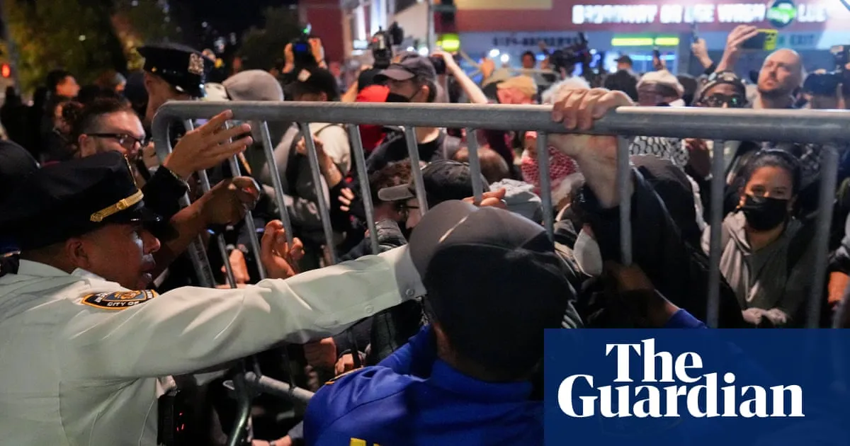 ‘Abolish ICE’: Mamdani, AOC and other Democrats urge action after New York shooting