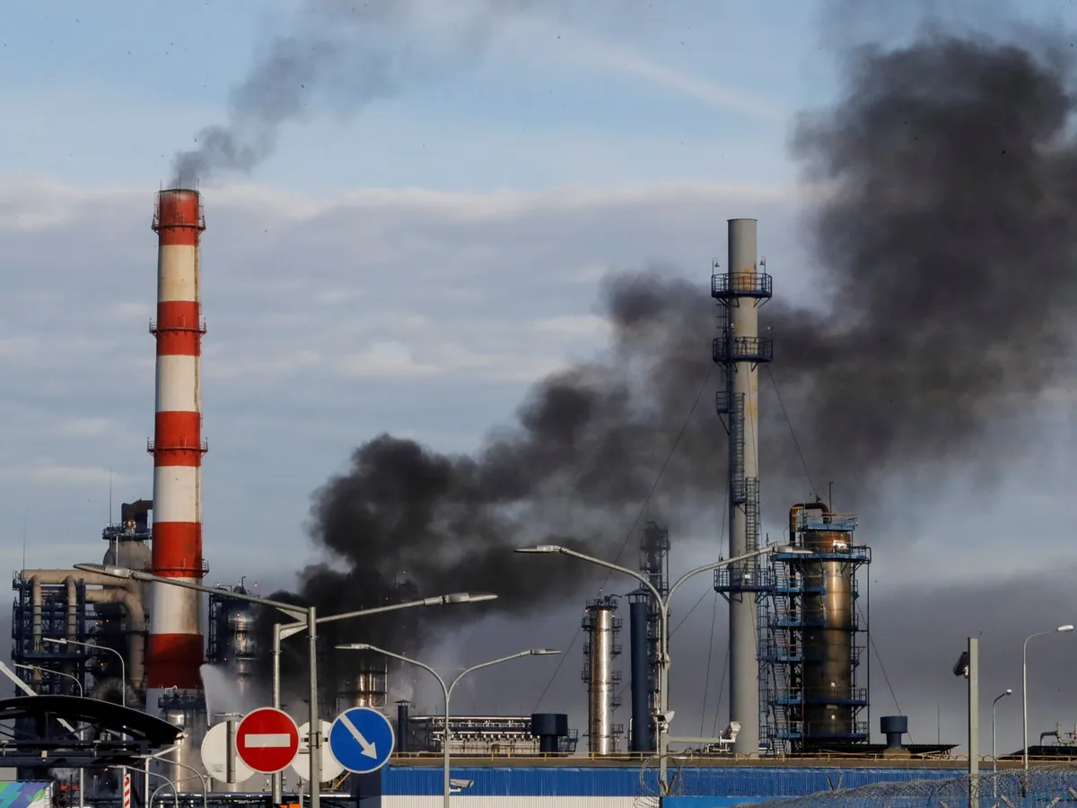 ‘Energy ceasefire’: What’s behind Trump’s love-hate ties to Russian oil?