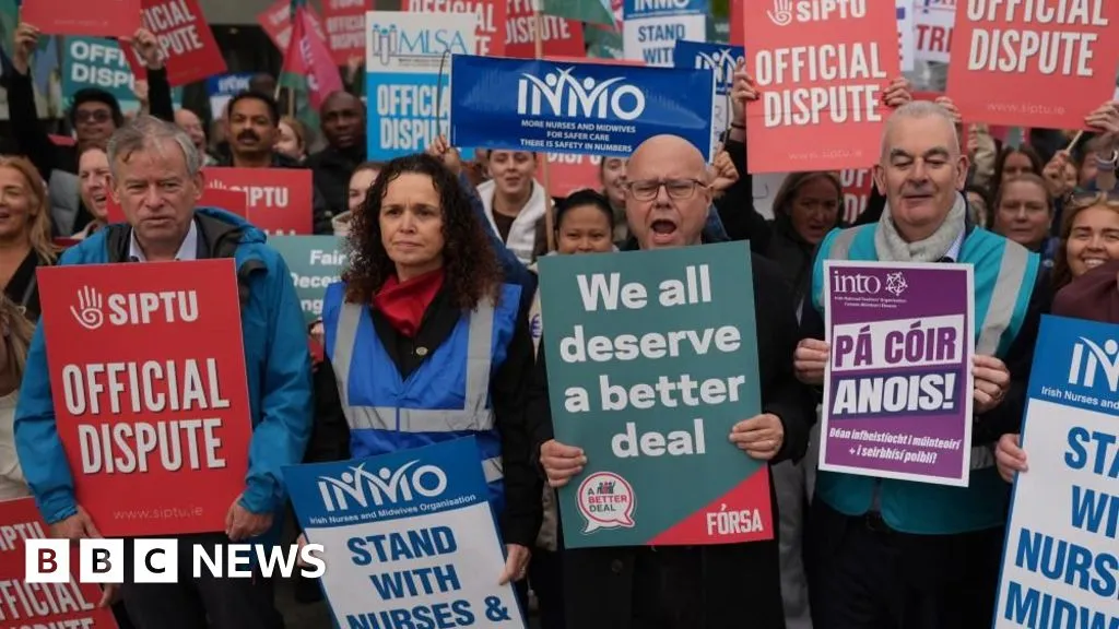 Hundreds of thousands of workers on strike across Republic of Ireland