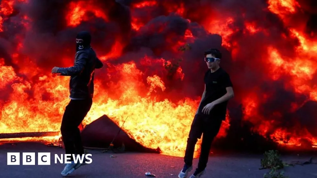 Student protesters attack government buildings in Tirana