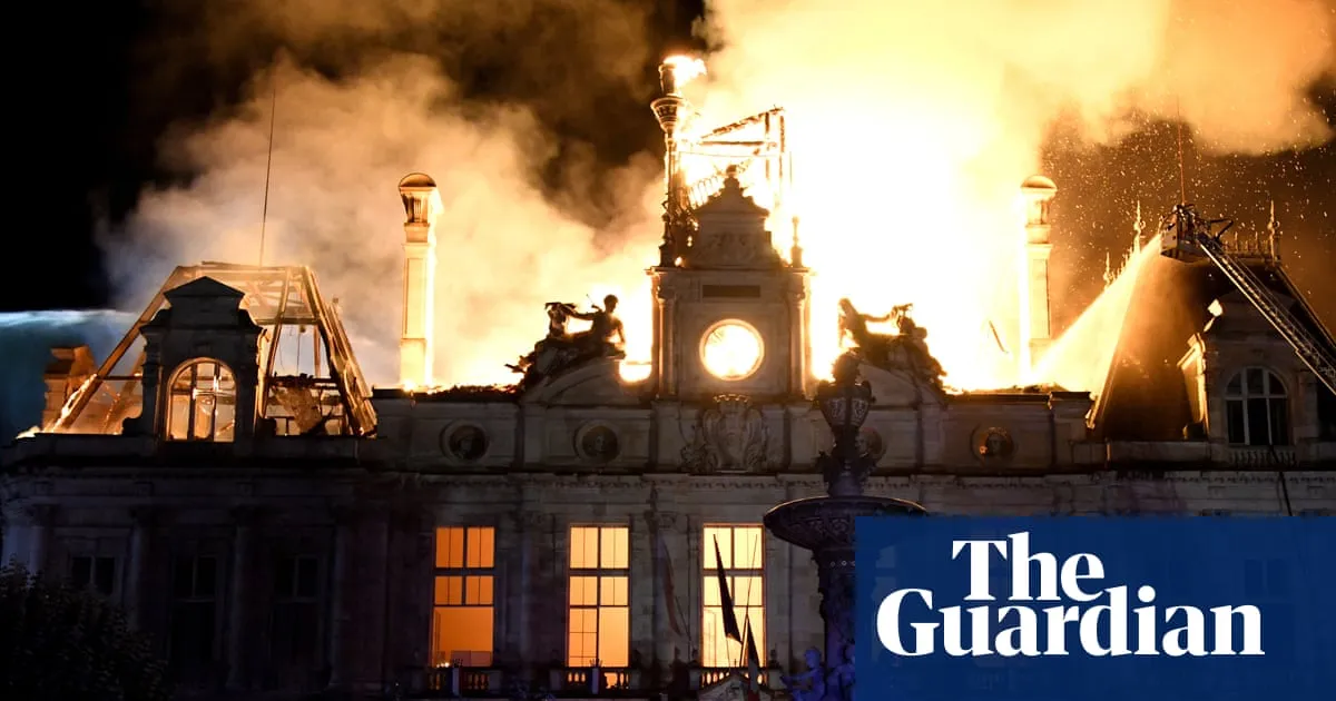 French government in crisis talks after ‘colossal failure of the state’