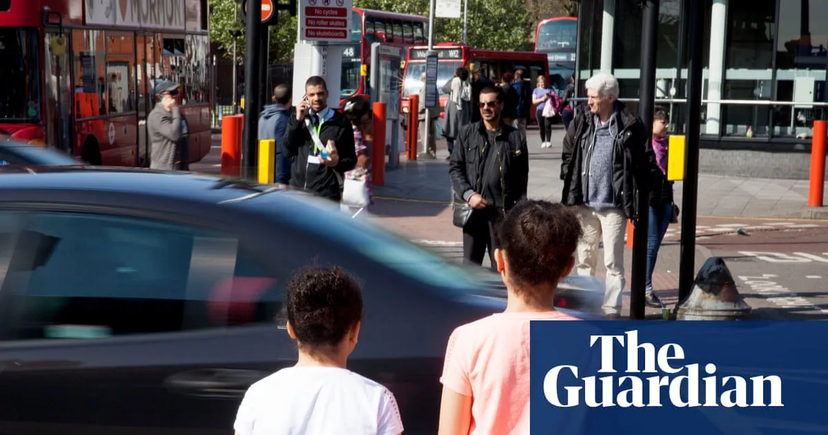 Burnham urged to launch inquiry into unequal health impacts of air pollution