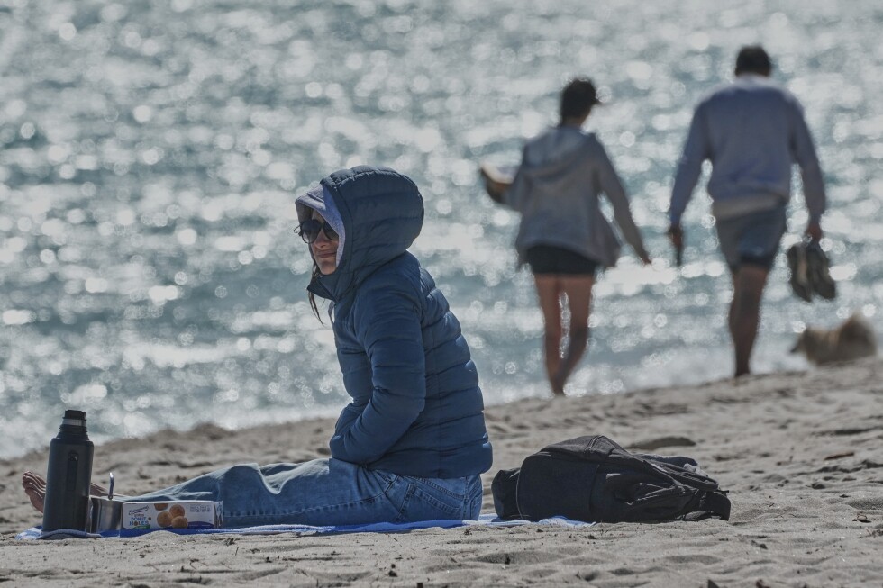 Florida braces for frost and possible snow flurries as winter storms hit other parts of the US