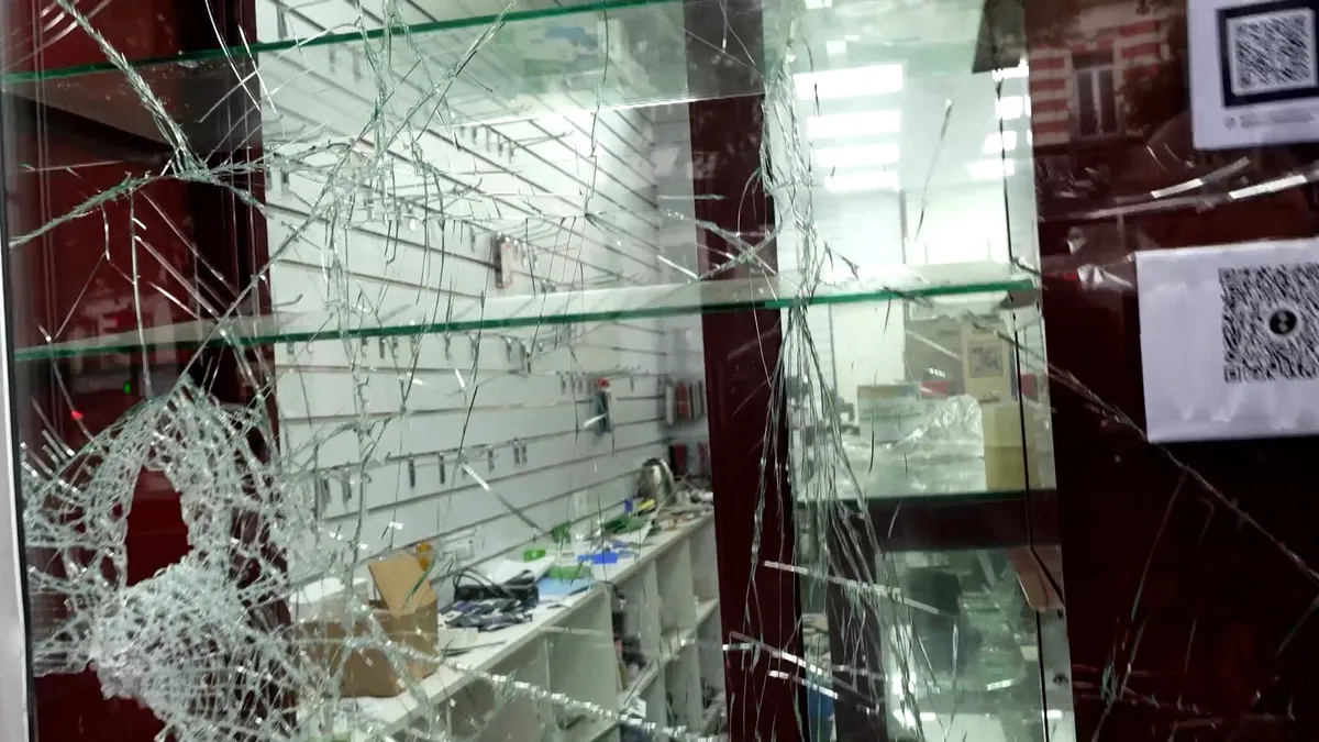 France riots leave thousands of businesses damaged