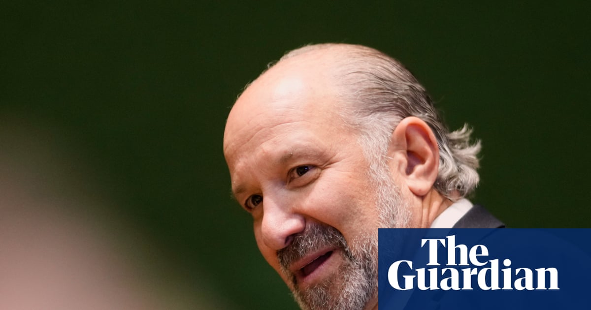 Trump commerce secretary Howard Lutnick arranged to visit Epstein island, files show