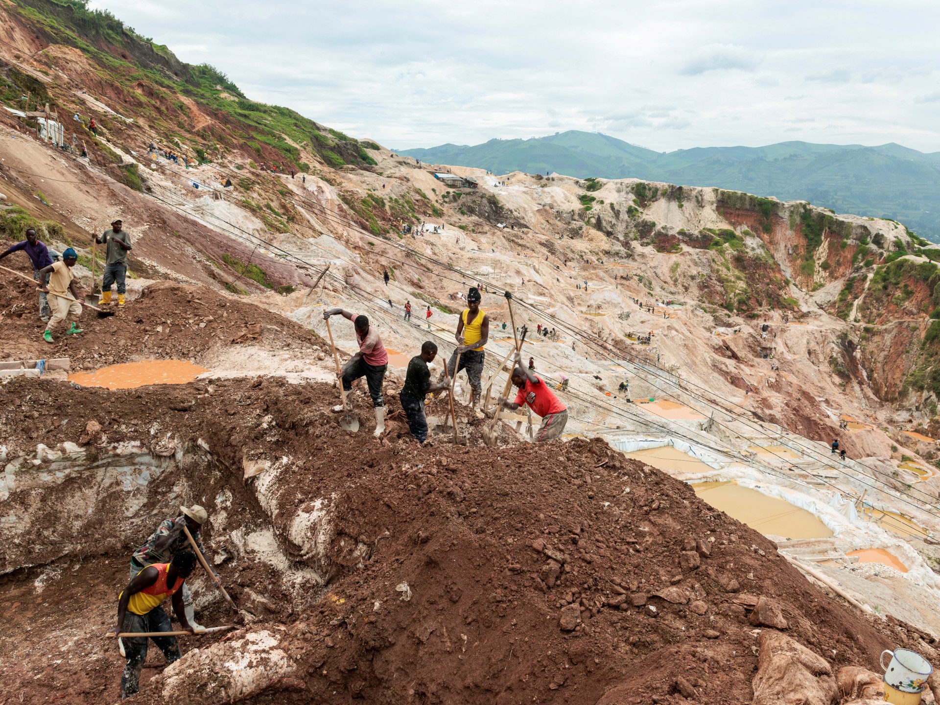 More than 200 killed in mine collapse in eastern DR Congo: Report