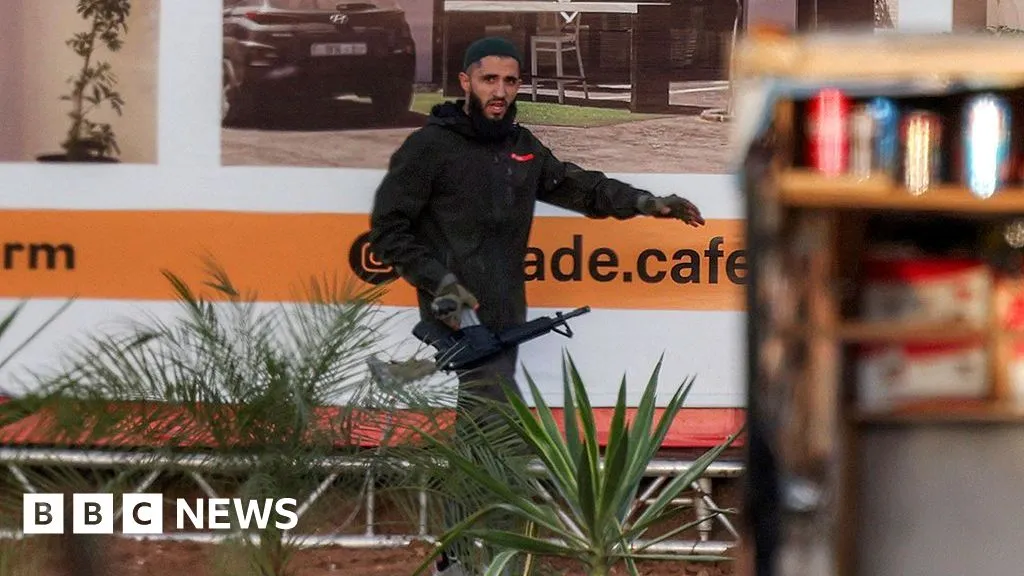 Five Israelis wounded and two suspected Palestinian attackers killed in West Bank shooting