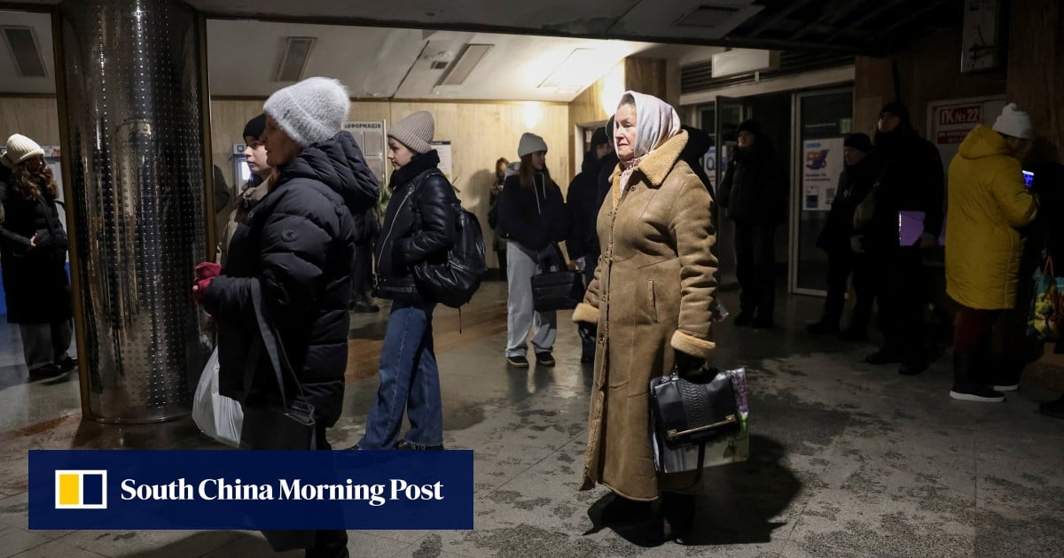 Electricity lines between Ukraine, Moldova, Romania fail, causing mass outages