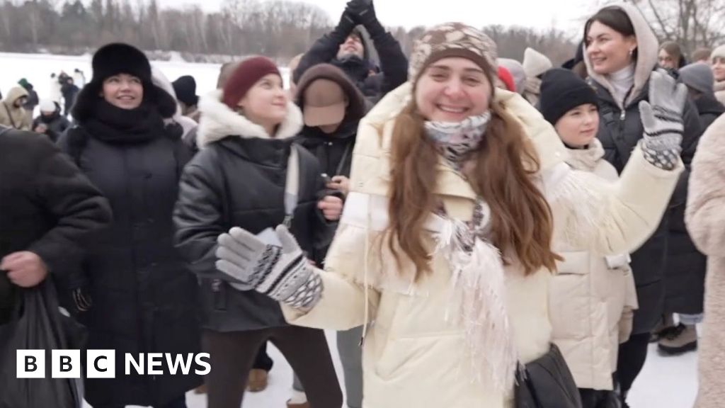 Watch: Frozen river hosts dance party in Kyiv