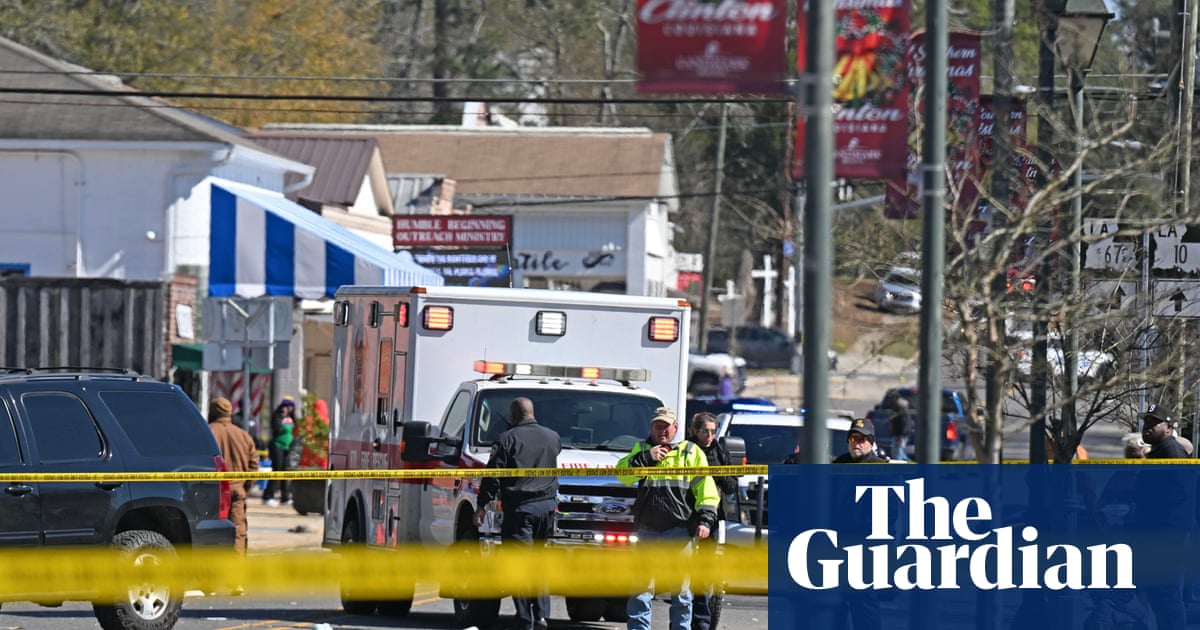 Shooting at Mardi Gras parade in Louisiana leaves six people injured