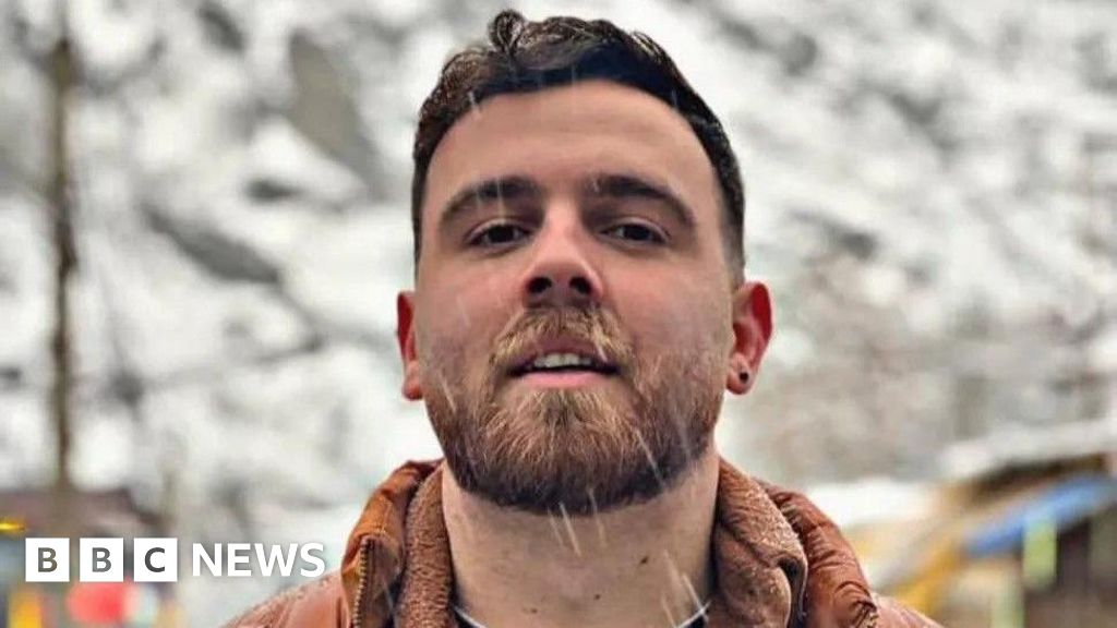 Iranian protester Erfan Soltani released on bail, reports say