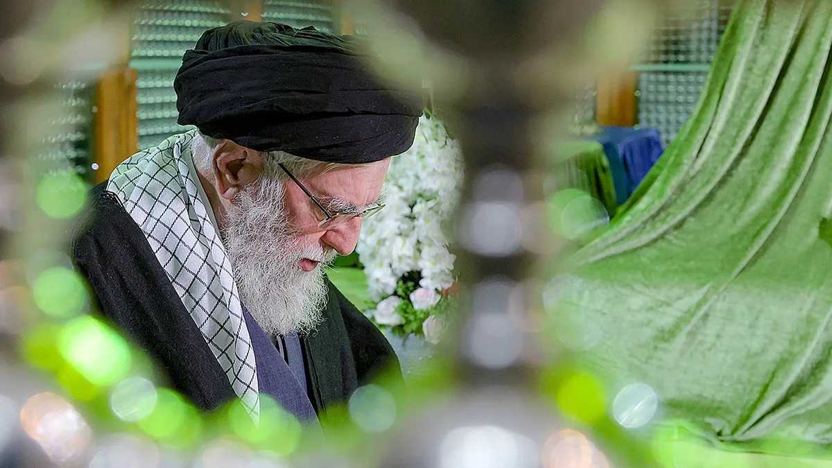 Iran stages Khamenei photos to mask cracks in IRGC, opposition groups say