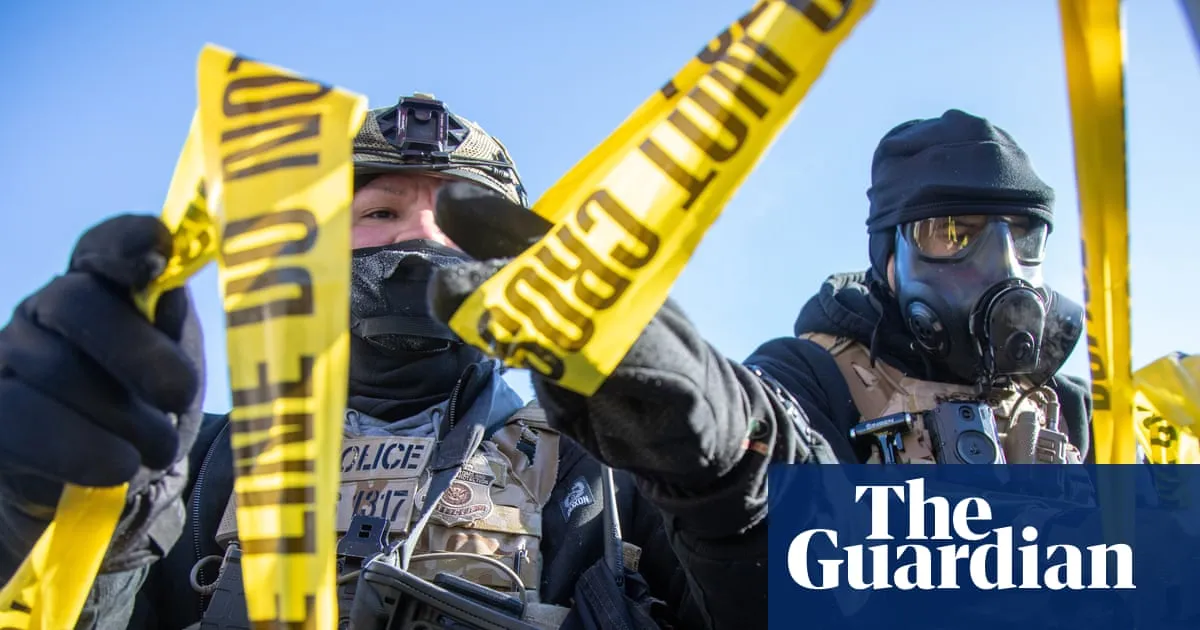 Republican senator suggests ICE agents wear body cameras on patrols