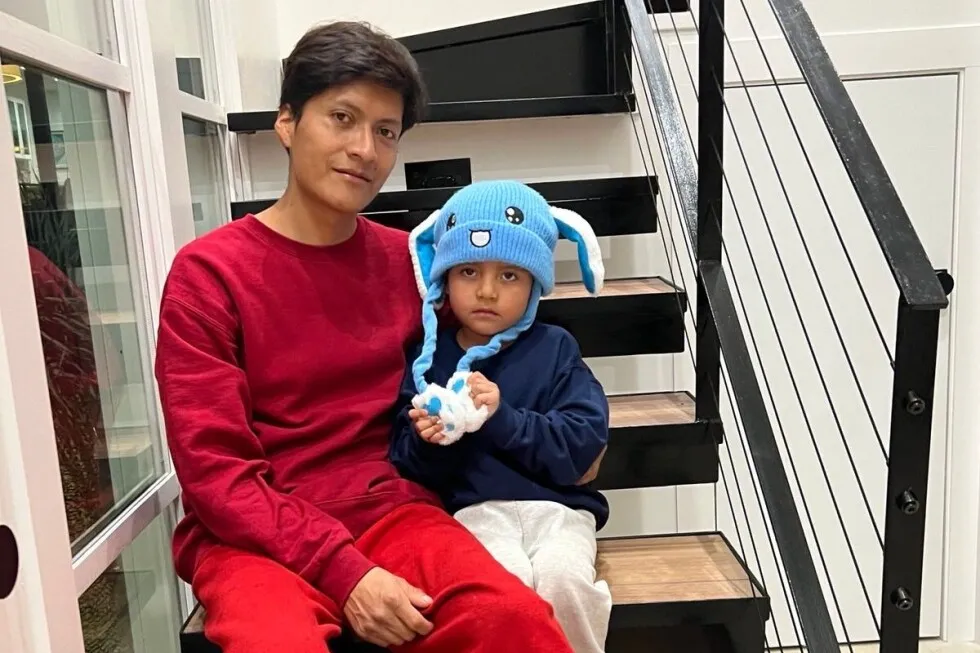 Father of 5-year-old detained in Minnesota disputes government assertion he abandoned the boy