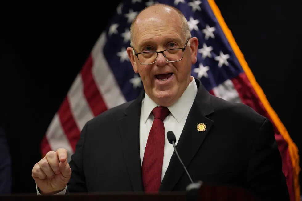 Trump’s border czar announces 700 immigration officers to immediately leave Minnesota