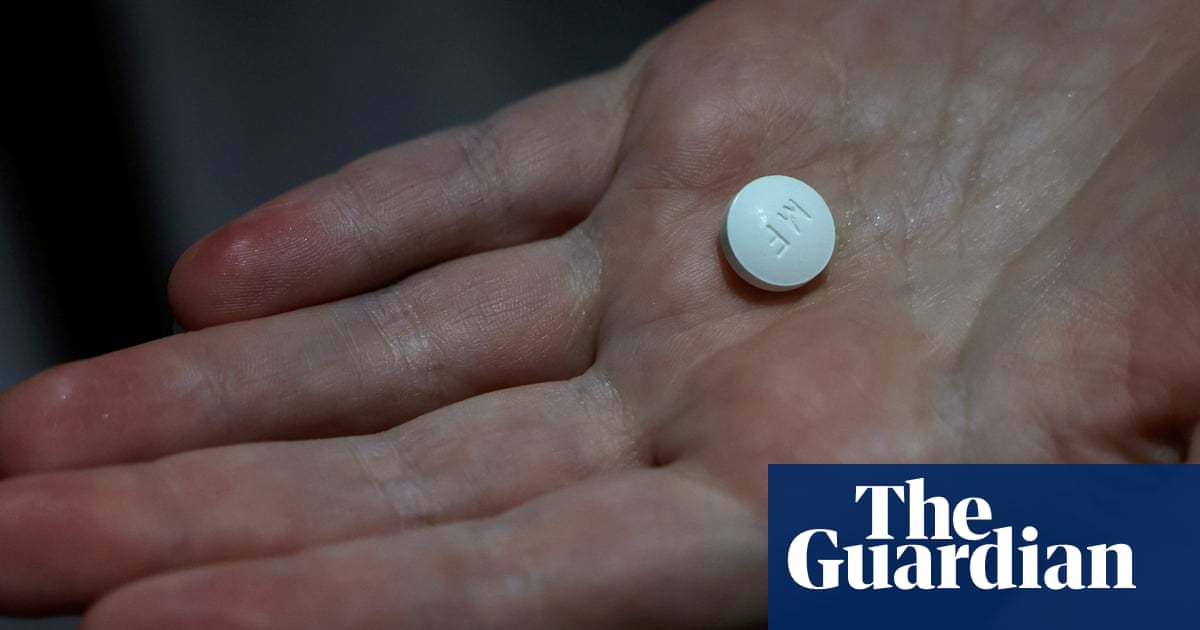 Texas man sues California doctor for allegedly sending abortion pills to state