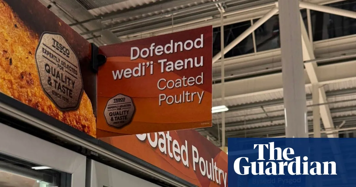 Tesco sorry for putting up Welsh bilingual signs in Cornwall