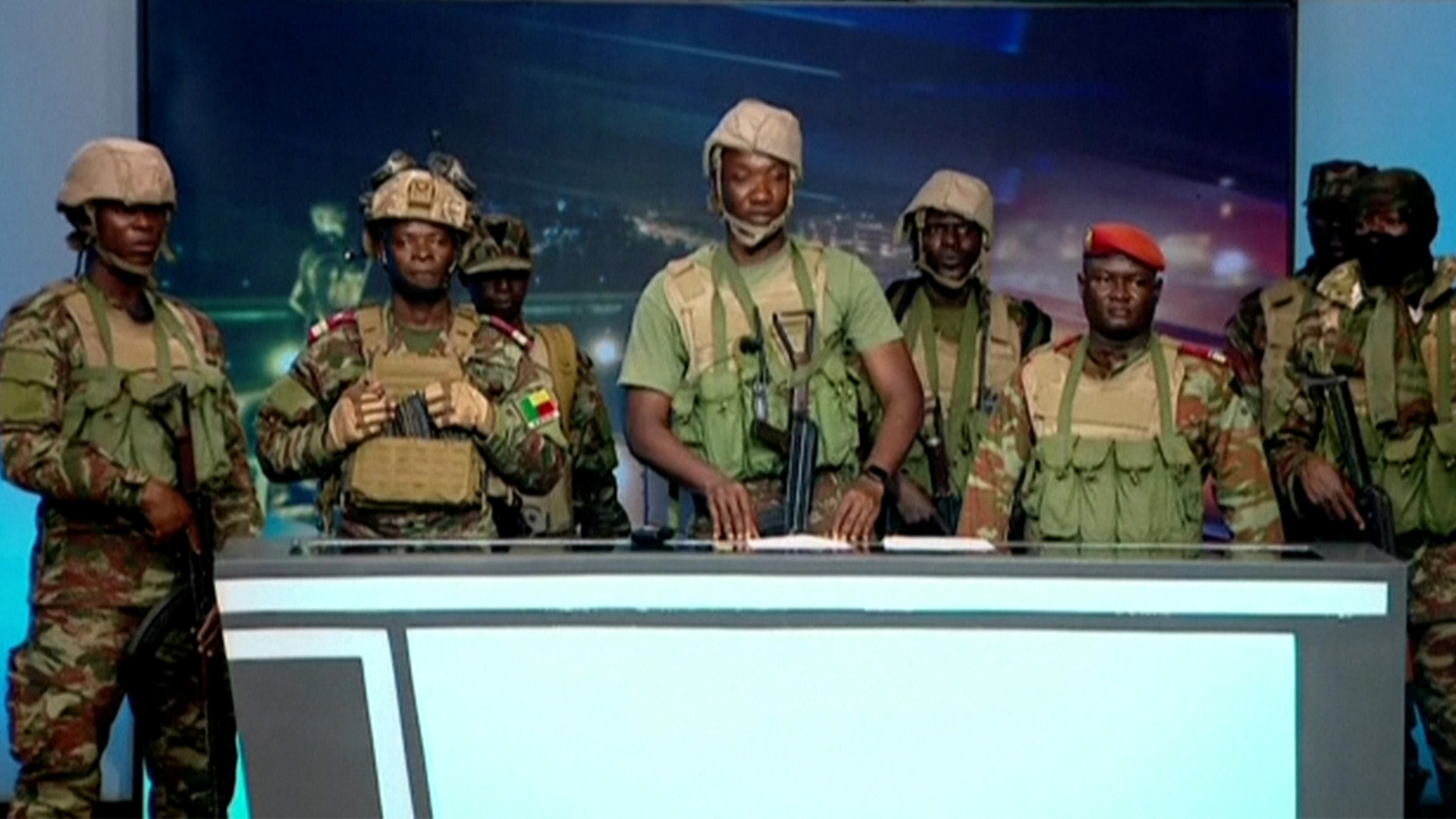 Benin’s gov’t says it thwarted coup attempt after troops declared takeover