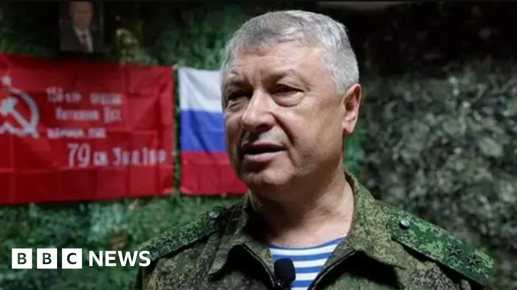 General shot in Moscow conscious after surgery, Russian media say