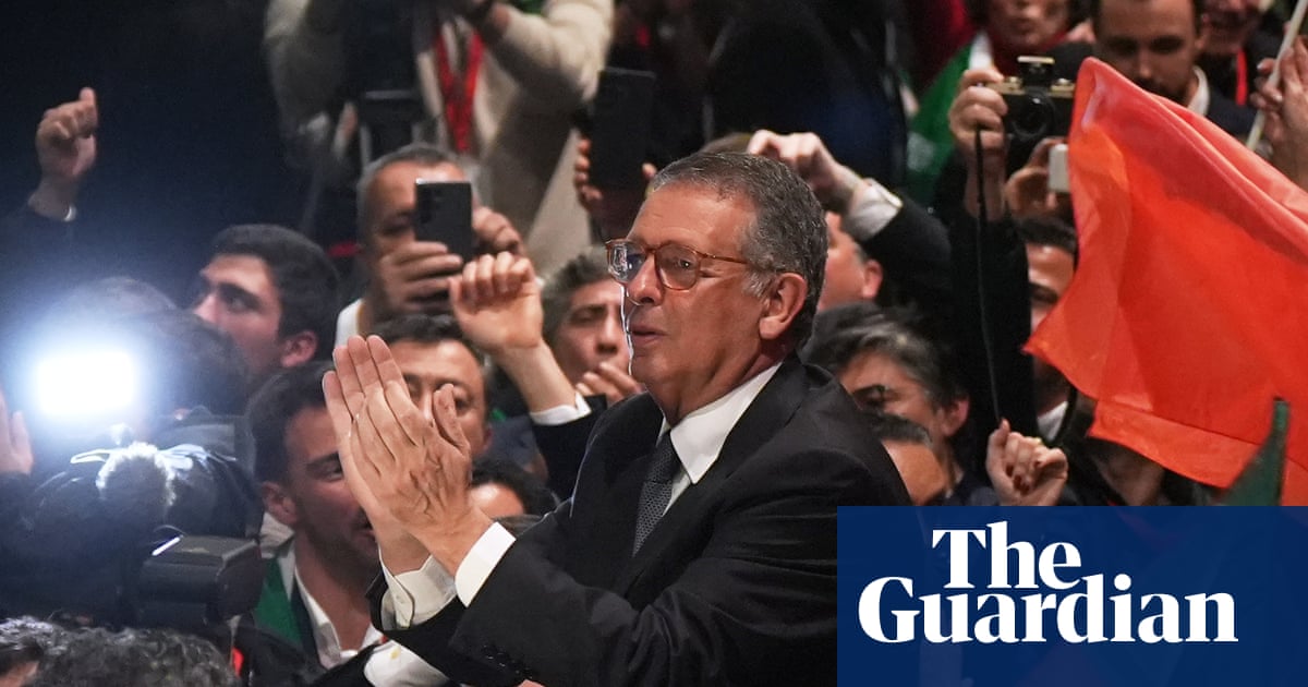 Portugal elects socialist as president but far-right rival takes record vote share