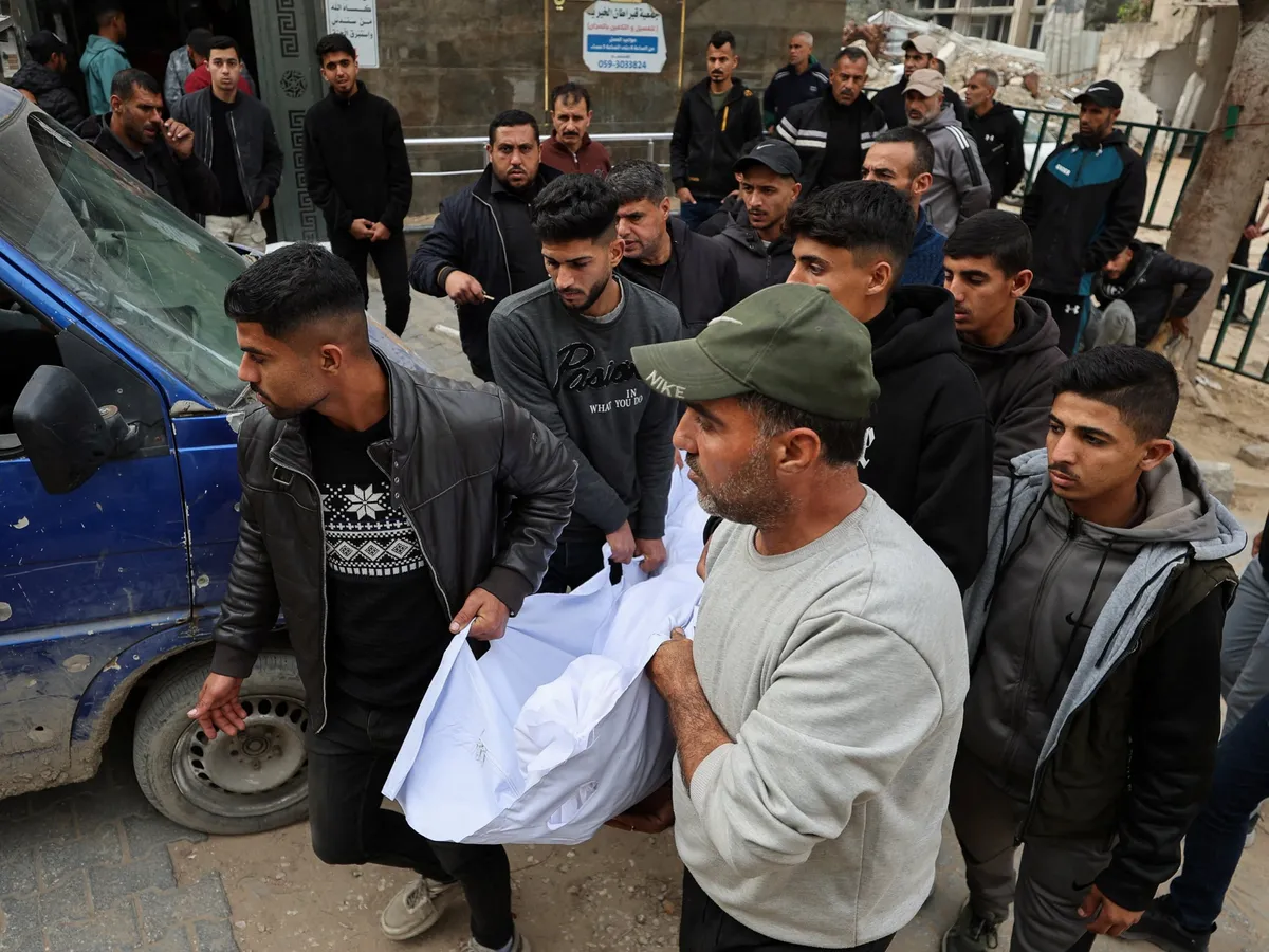 Four Palestinians killed in Israeli air attack on Gaza residential building
