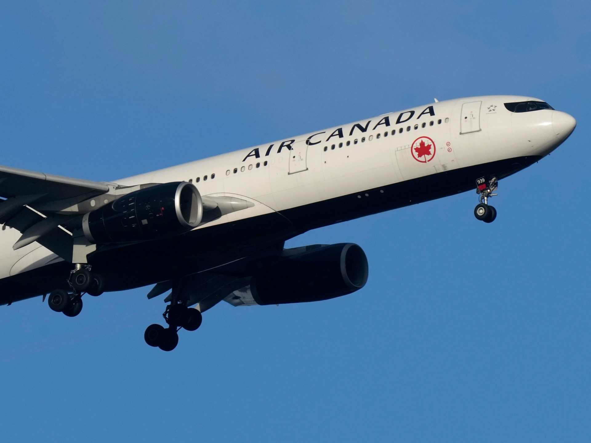 Air Canada suspends flights to Cuba due to fuel shortage
