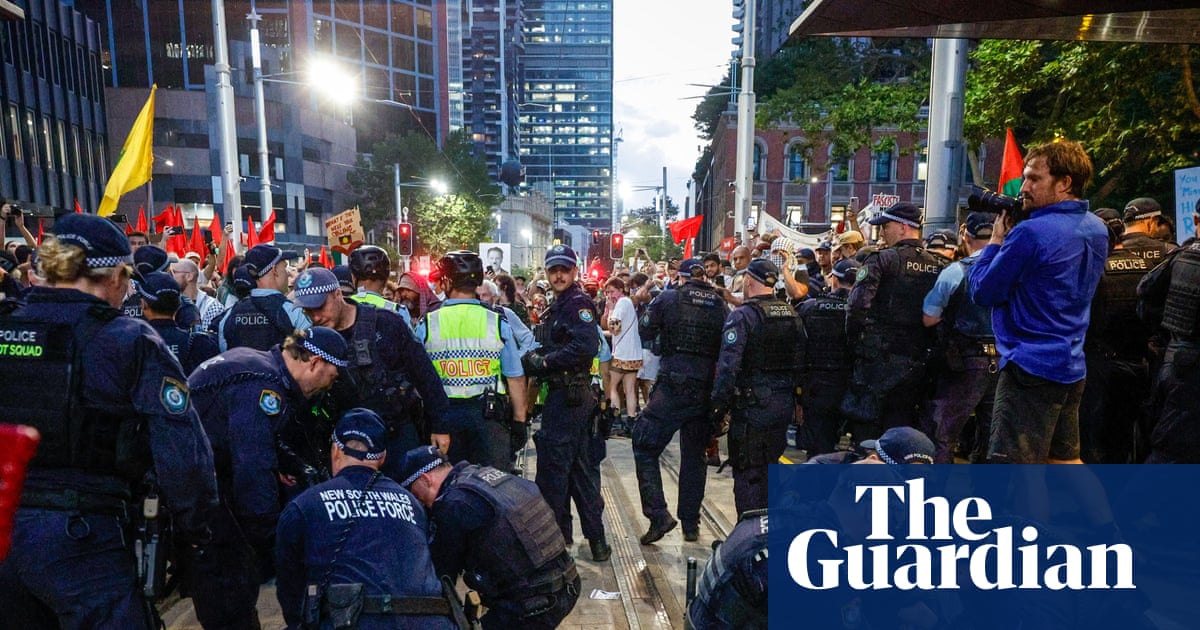 Sydney protest: NSW premier defends police in ‘impossible situation’ after accusations of violence against protesters