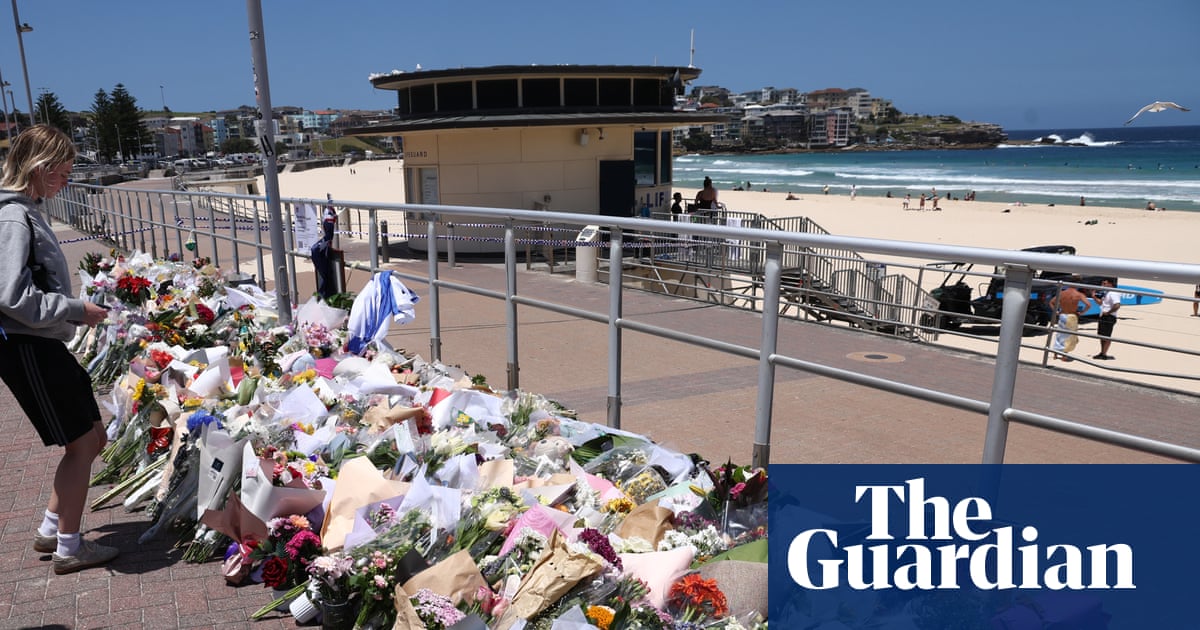 ABC airs former Asio agent’s claims that Bondi shooters were radicalised years ago, despite agency’s criticism