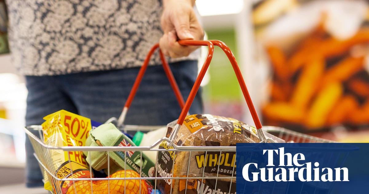 Lower-income families face 137-year wait for living standards to double, says UK thinktank