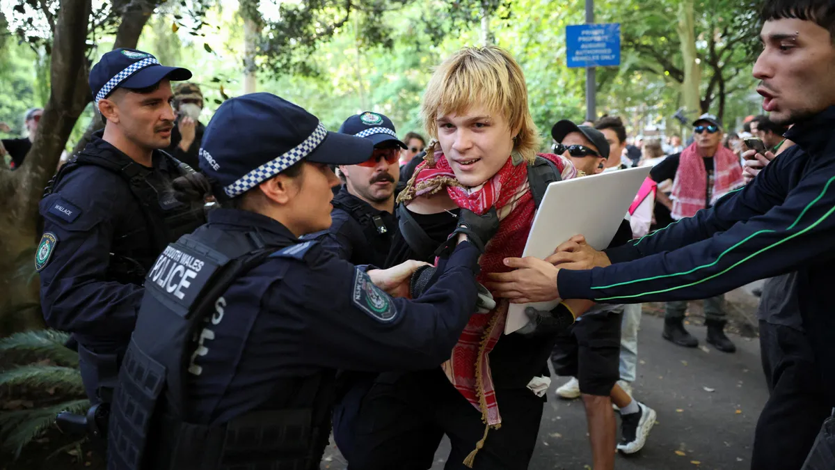 Australian police under scrutiny after protesters beaten