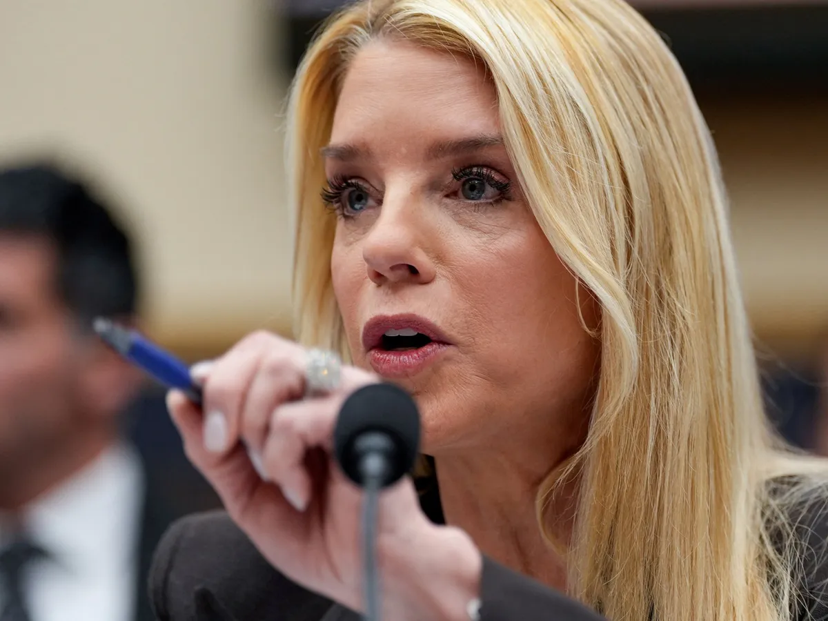 Congresswoman presses Pam Bondi to apologise to Epstein victims