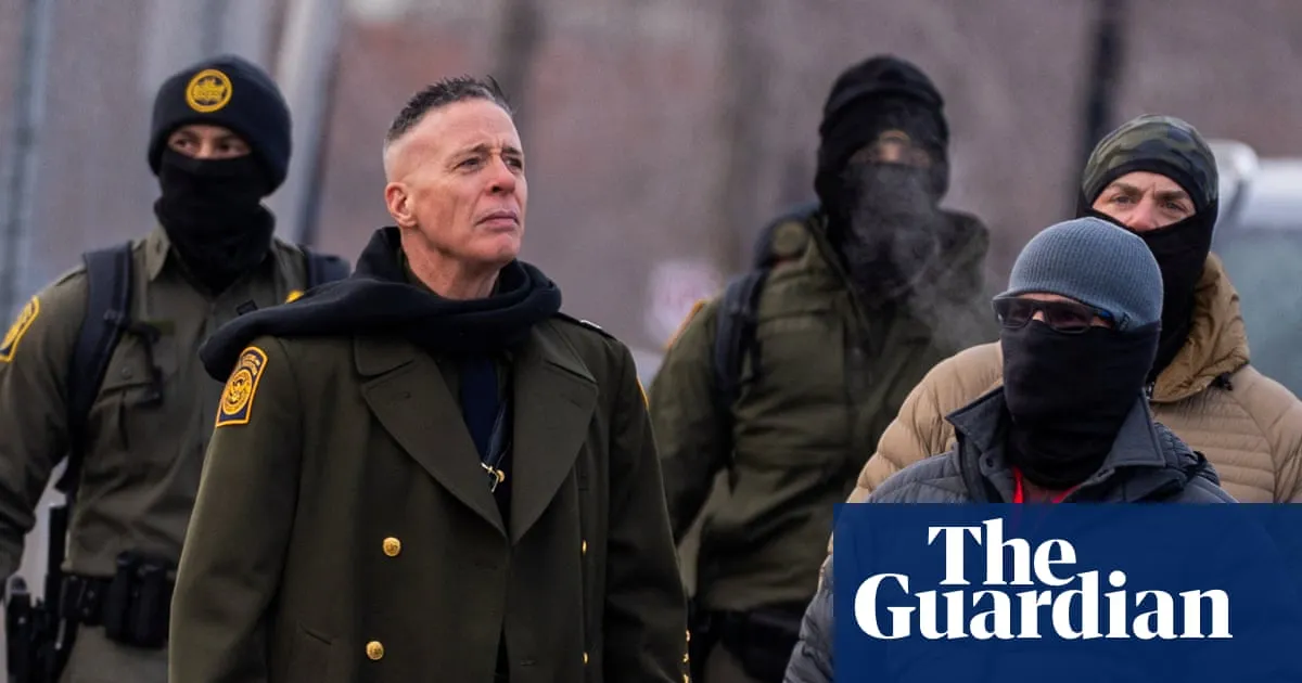 Border patrol chief praised federal agent who shot US citizen in Chicago